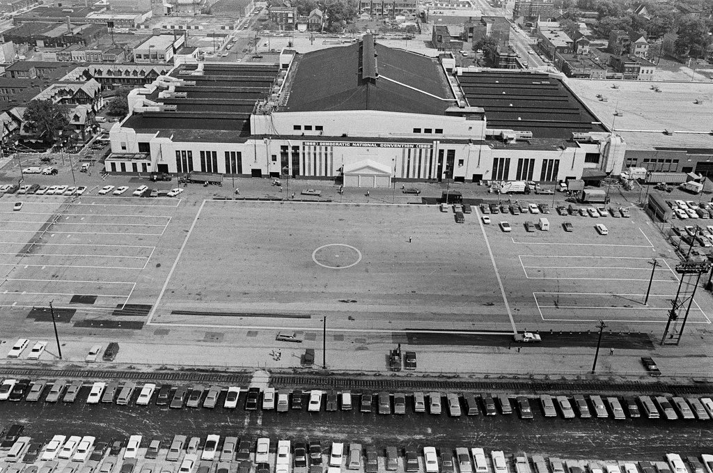 Aerial views of International Amphitheatre and Hilton Hotel - Gary Settle for Chicago Sun-Times