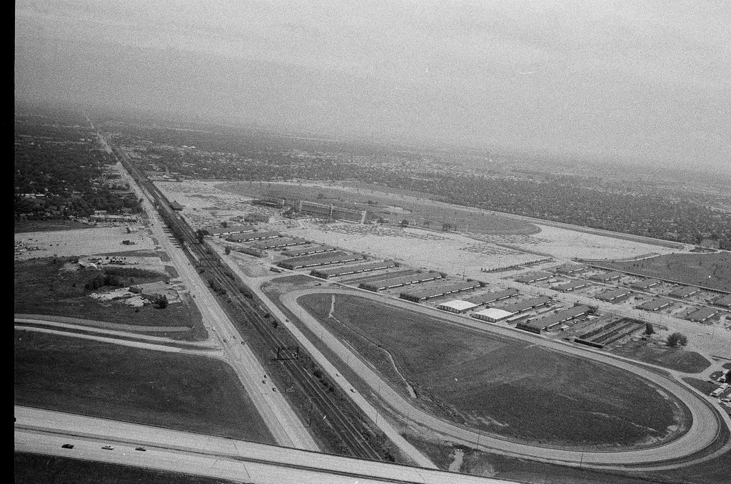 Aerial views north of Chicago from blimp - Duane Hall for Chicago Sun-Times