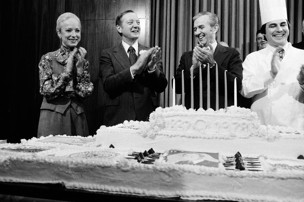 Mayor Bilandic celebrates Chicago's 141st birthday - Martha Hartnett for Chicago Sun-Times