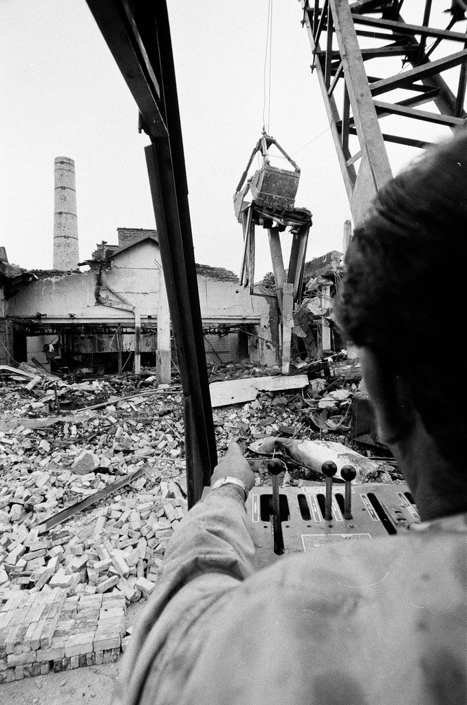 Demolition of Mickelberry Sausage Packing plant - Chicago Sun-Times