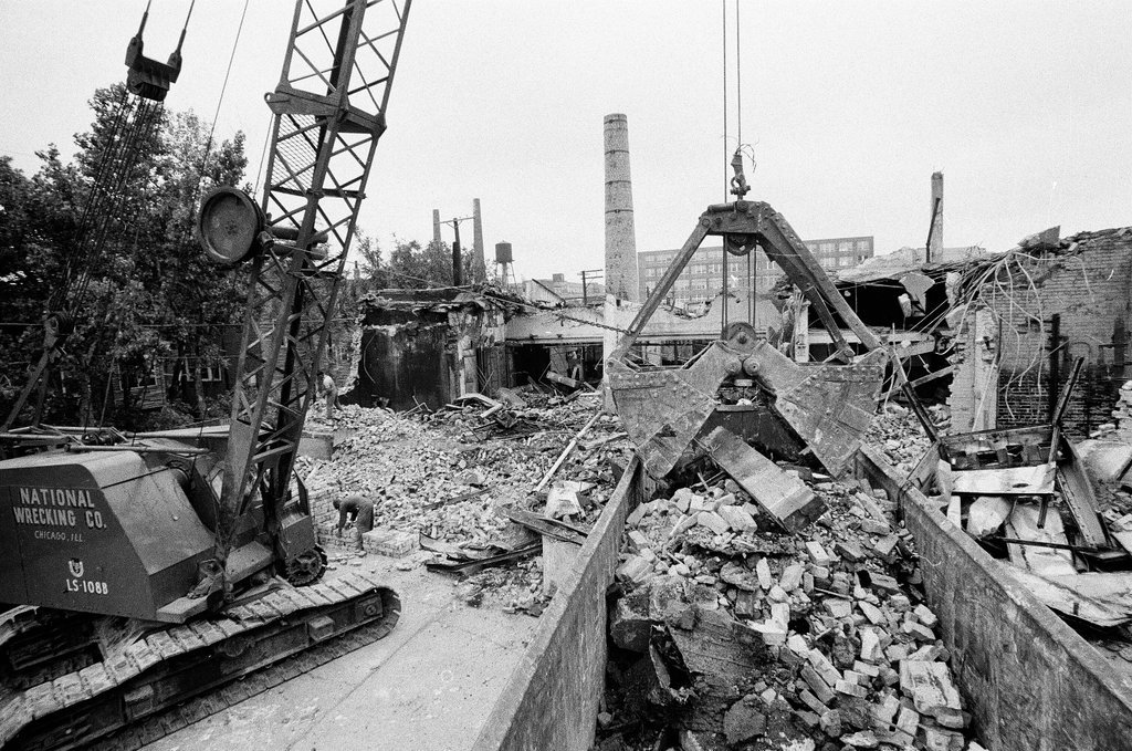 Demolition of Mickelberry Sausage Packing plant - Chicago Sun-Times