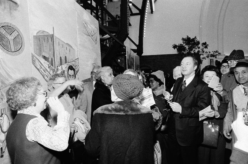 Mayor Bilandic celebrates Chicago's 140th birthday - Gene Pesek for Chicago Sun-Times