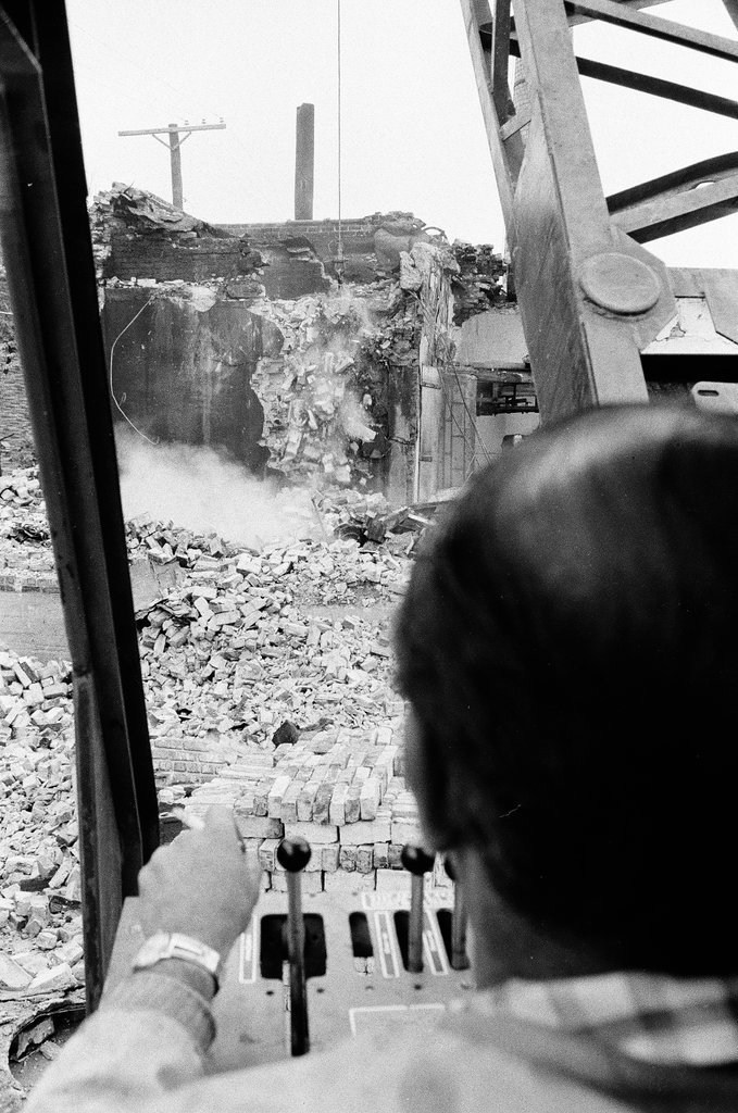 Demolition of Mickelberry Sausage Packing plant - Chicago Sun-Times