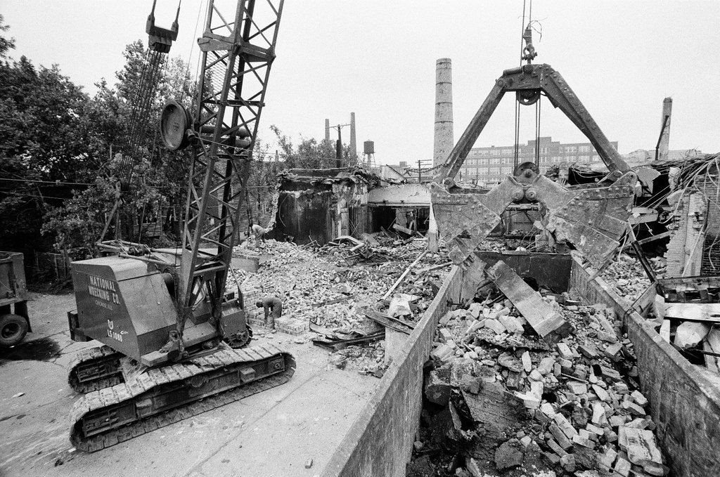 Demolition of Mickelberry Sausage Packing plant - Chicago Sun-Times