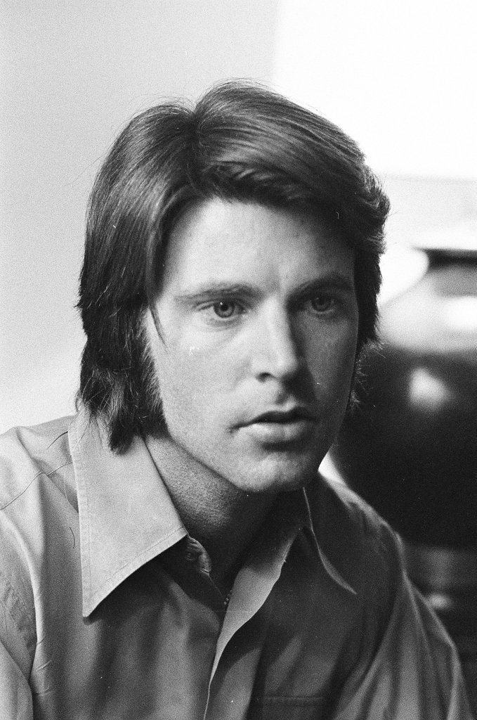 Rick Nelson sitting - Edmund Jarecki for Chicago Sun-Times