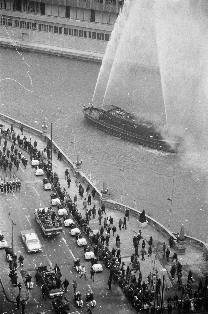 Aerial view of parade for Apollo 14 astronauts - Howard Lyon for Chicago Sun-Times