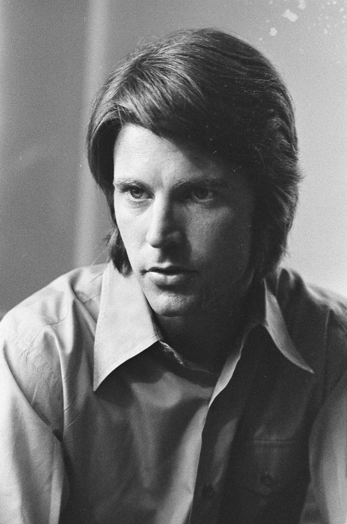 Rick Nelson sitting - Edmund Jarecki for Chicago Sun-Times