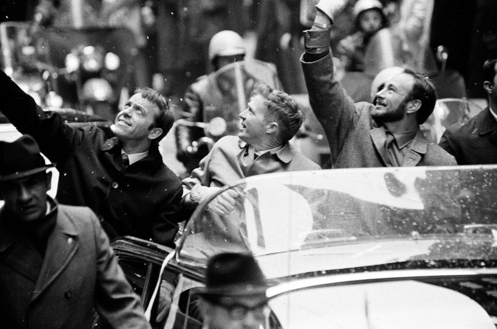 Parade for Apollo 14 astronauts in the Loop - Larry Graff for Chicago Sun-Times