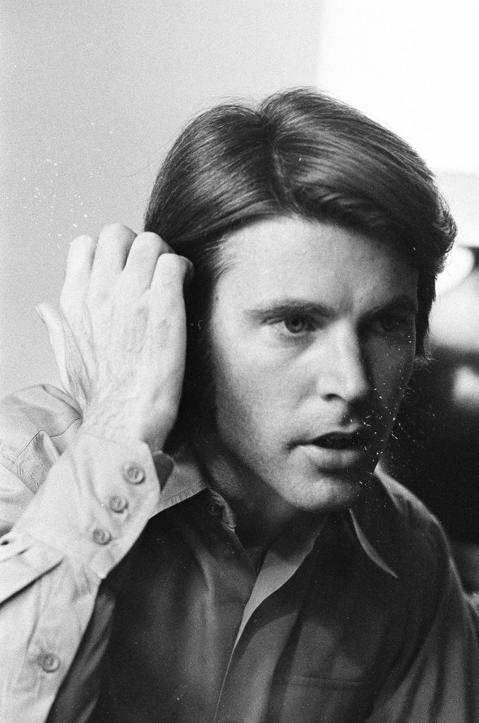 Rick Nelson sitting - Edmund Jarecki for Chicago Sun-Times