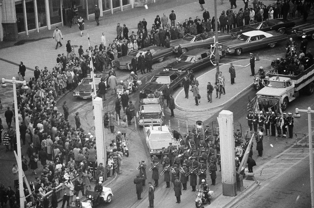 Aerial view of parade for Apollo 14 astronauts - Howard Lyon for Chicago Sun-Times