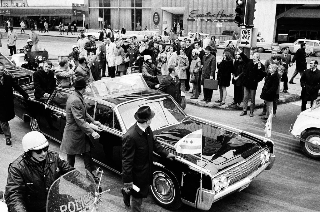 Parade for Apollo 14 astronauts in the Loop - Larry Graff for Chicago Sun-Times