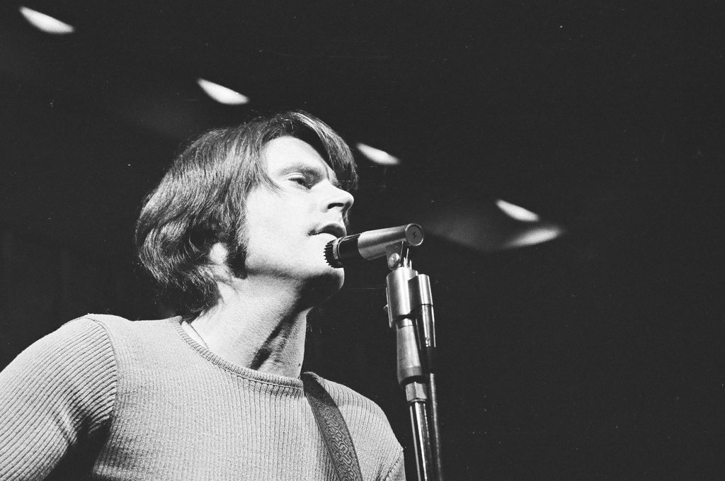 Rick Nelson performs at Mister Kelly's - Howard D. Simmons for Chicago Sun-Times