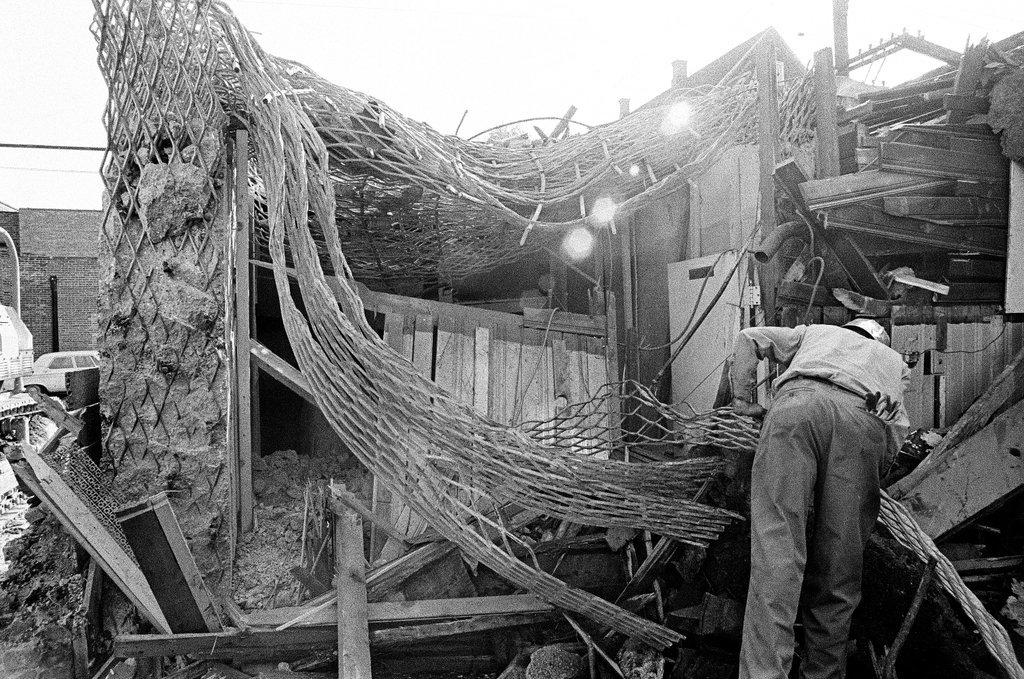 Demolition of Capone hideout - M. Leon Lopez for Chicago Sun-Times