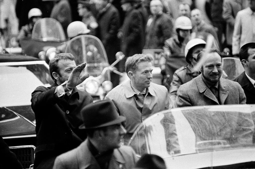 Parade for Apollo 14 astronauts in the Loop - Larry Graff for Chicago Sun-Times