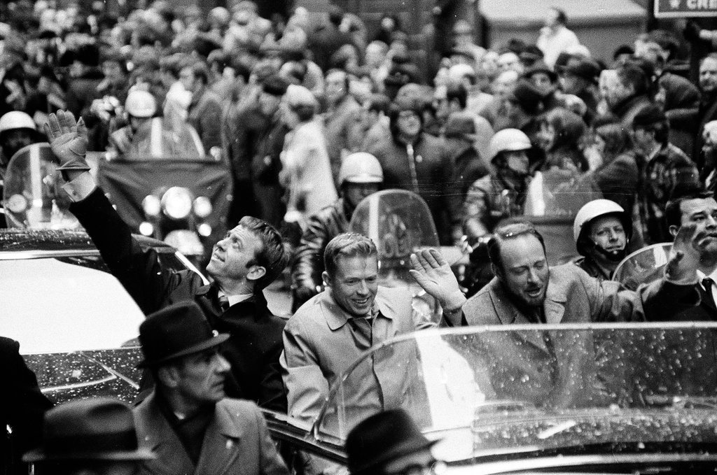 Parade for Apollo 14 astronauts in the Loop - Larry Graff for Chicago Sun-Times