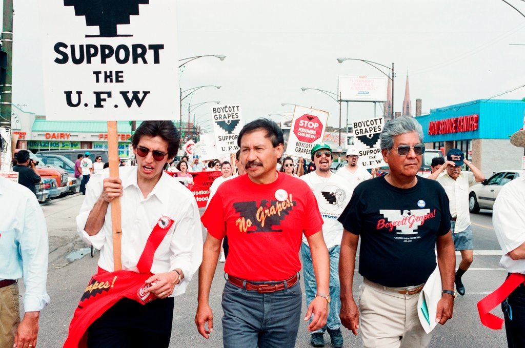 Boycott grapes rally and march in Pilsen - Ellen Domke for Chicago Sun-Times