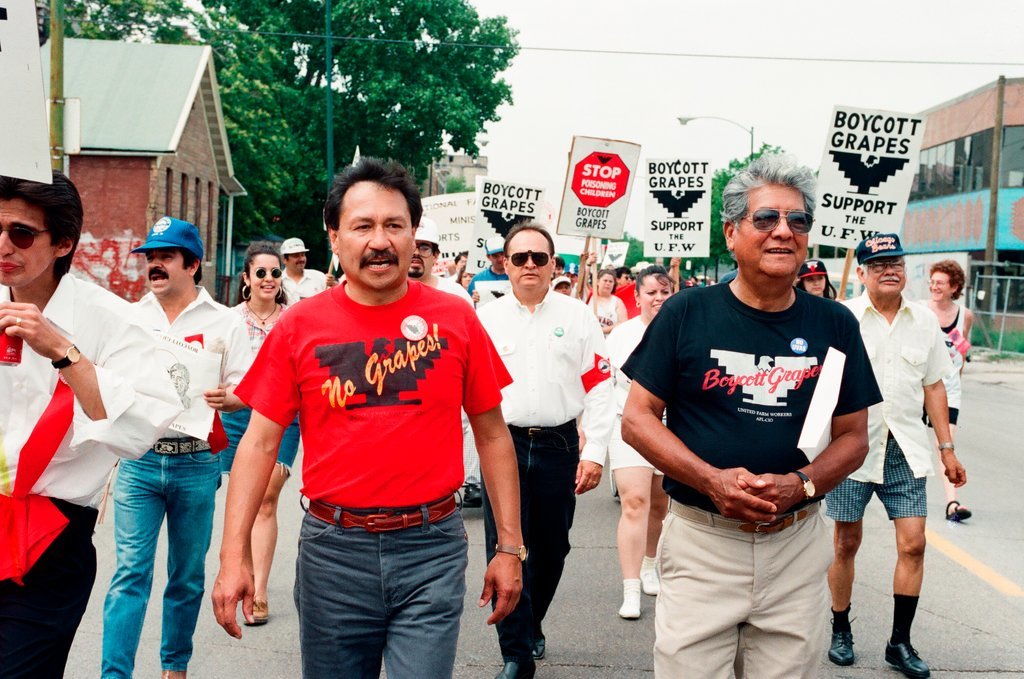 Boycott grapes rally and march in Pilsen - Ellen Domke for Chicago Sun-Times