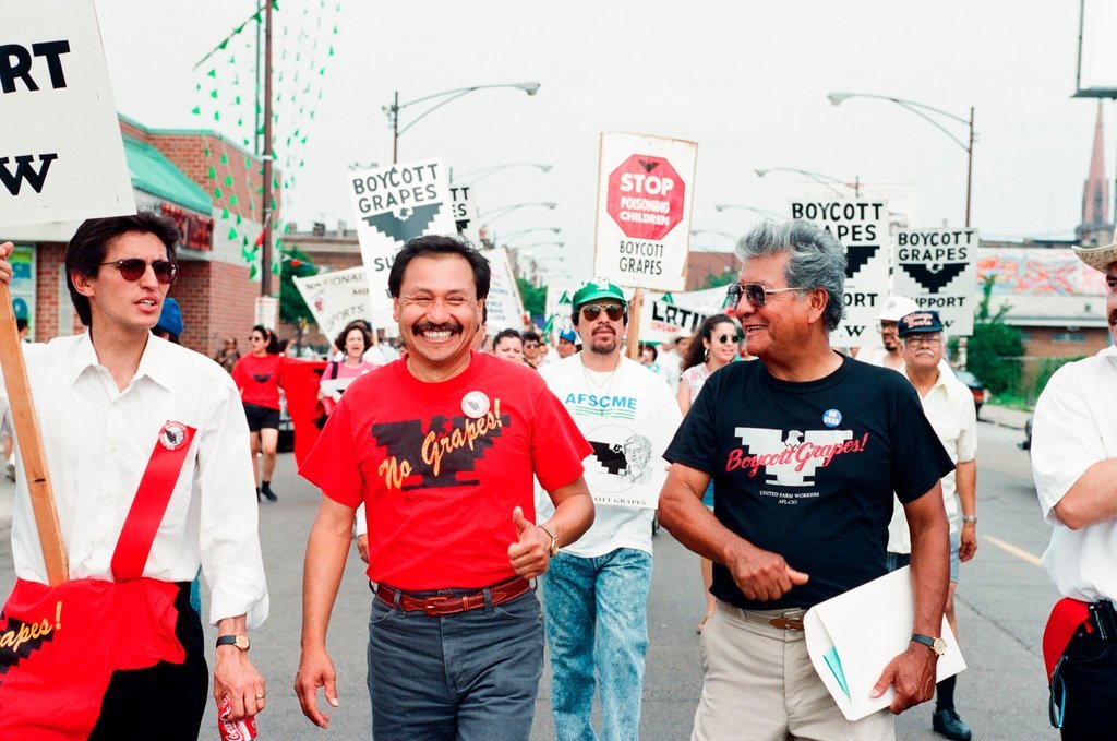 Boycott grapes rally and march in Pilsen - Ellen Domke for Chicago Sun-Times