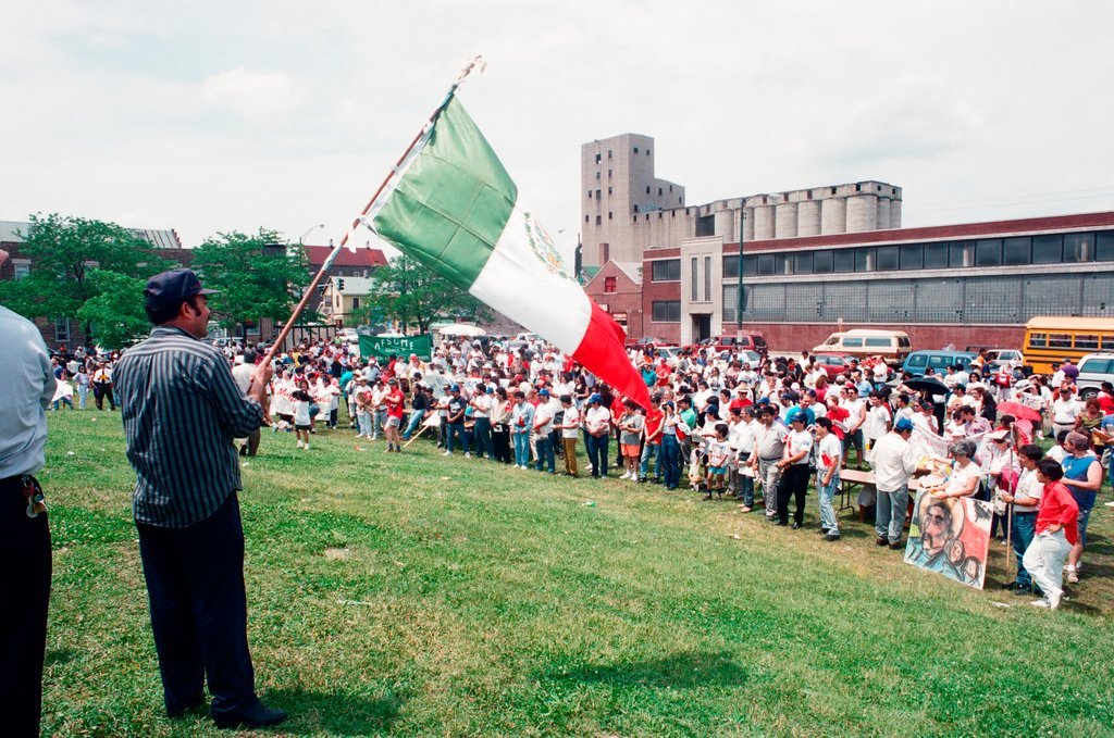 Boycott grapes rally and march in Pilsen - Ellen Domke for Chicago Sun-Times