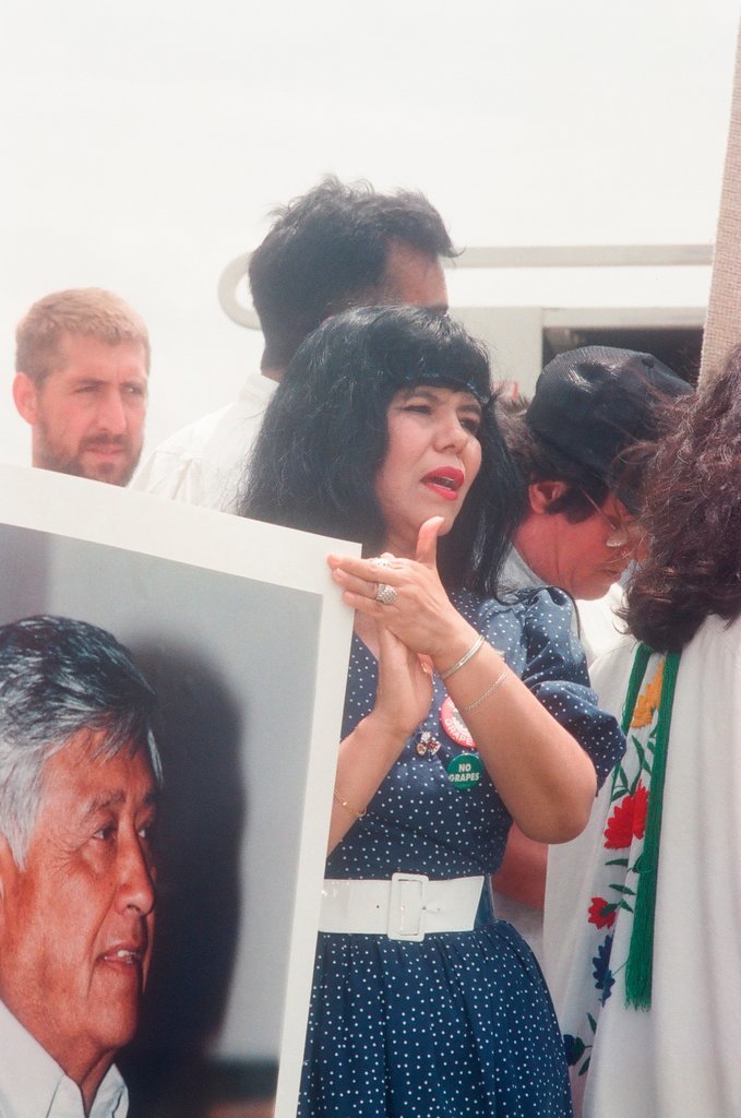 Boycott grapes rally and march in Pilsen - Ellen Domke for Chicago Sun-Times