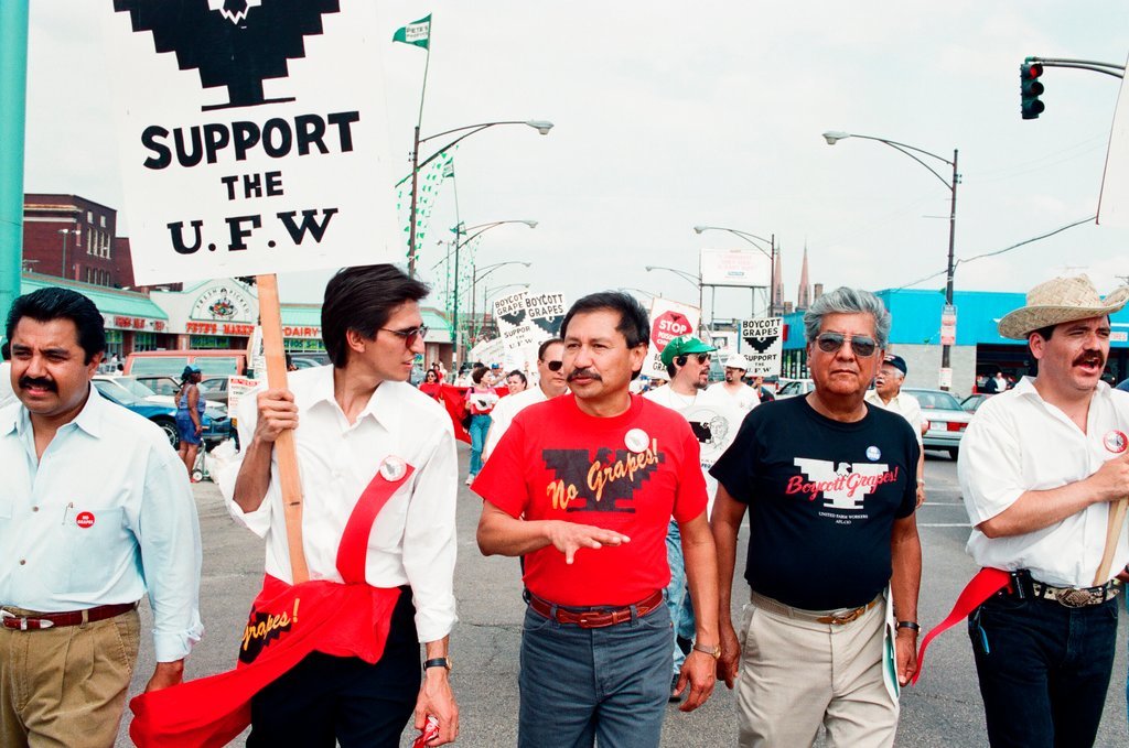 Boycott grapes rally and march in Pilsen - Ellen Domke for Chicago Sun-Times