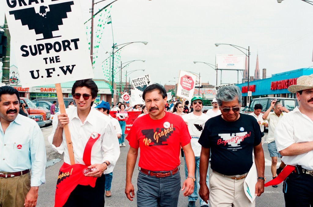 Boycott grapes rally and march in Pilsen - Ellen Domke for Chicago Sun-Times