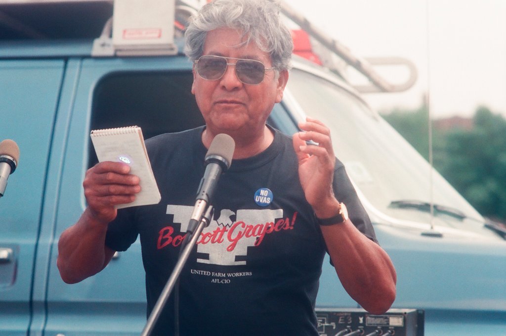Boycott grapes rally and march in Pilsen - Ellen Domke for Chicago Sun-Times
