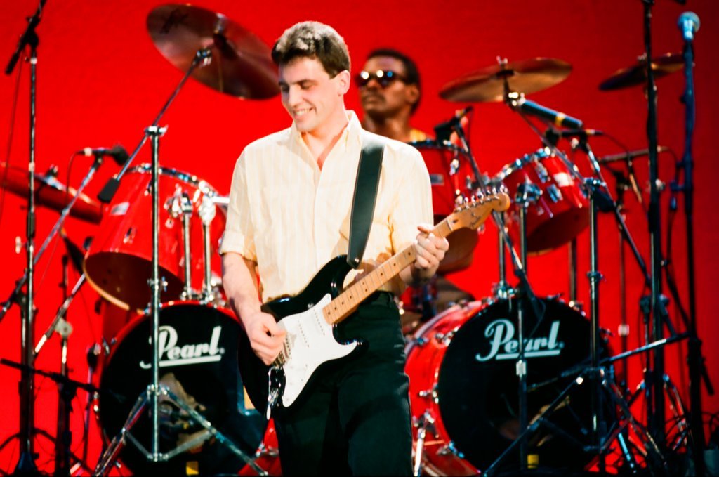 Walter Payton plays drums at UIC Pavilion - Barry Jarvinen for Chicago Sun-Times