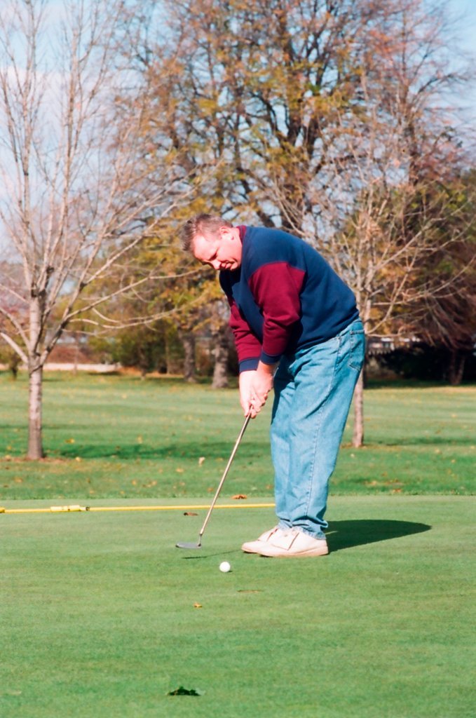 Golfers at Sydney R. Marovitz Golf Course - Ellen Domke for Chicago Sun-Times