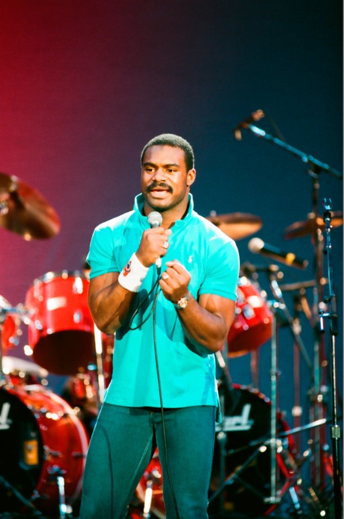Walter Payton plays drums at UIC Pavilion - Barry Jarvinen for Chicago Sun-Times