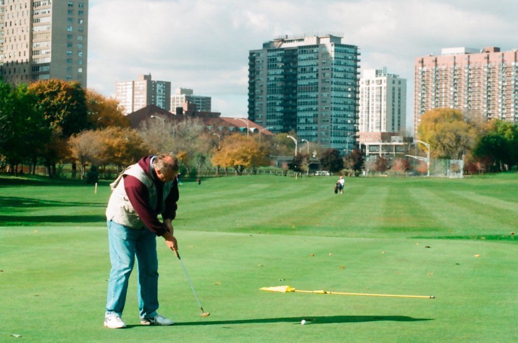 Golfers at Sydney R. Marovitz Golf Course - Ellen Domke for Chicago Sun-Times