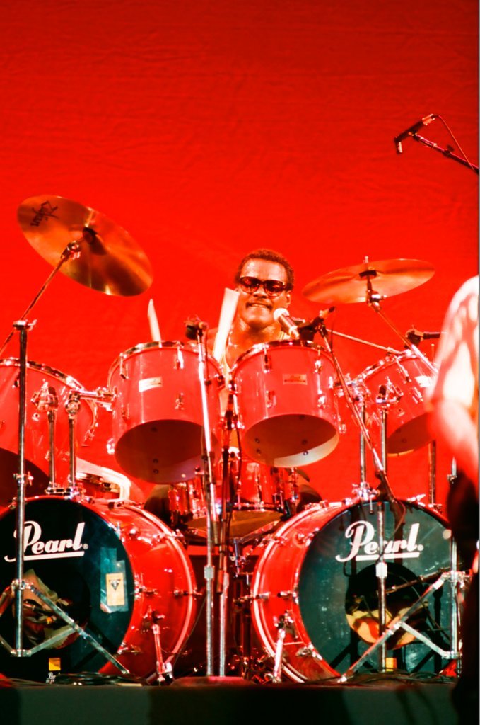 Walter Payton plays drums at UIC Pavilion - Barry Jarvinen for Chicago Sun-Times
