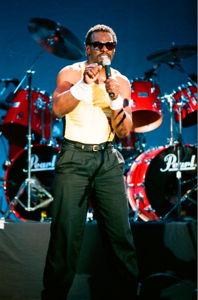 Walter Payton plays drums at UIC Pavilion - Barry Jarvinen for Chicago Sun-Times