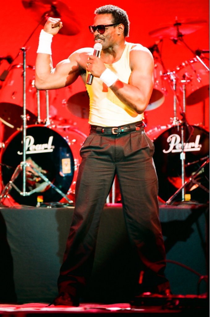 Walter Payton plays drums at UIC Pavilion - Barry Jarvinen for Chicago Sun-Times