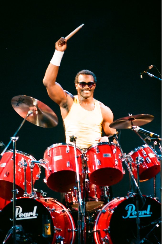 Walter Payton plays drums at UIC Pavilion - Barry Jarvinen for Chicago Sun-Times