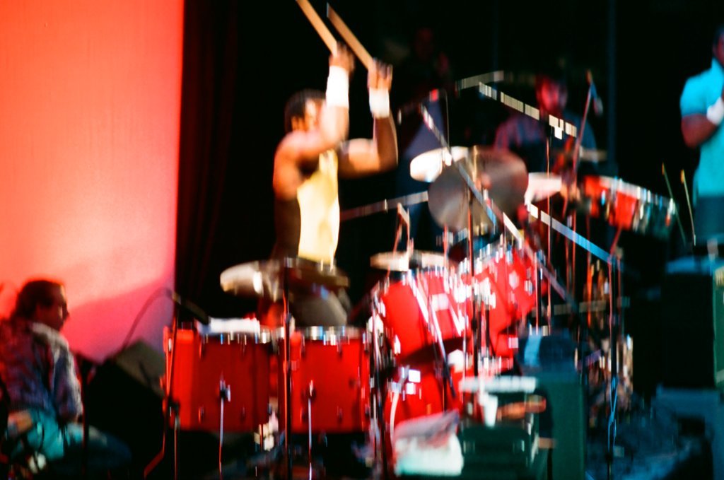 Walter Payton plays drums at UIC Pavilion - Barry Jarvinen for Chicago Sun-Times