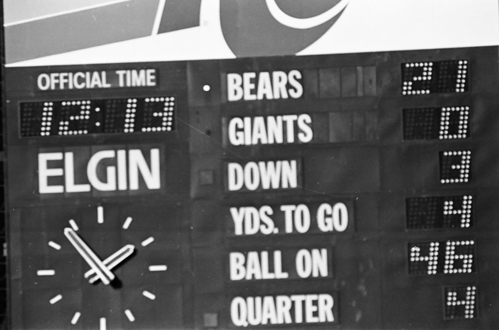 Chicago Bears vs. New York Giants - Al Podgorski for Chicago Sun-Times