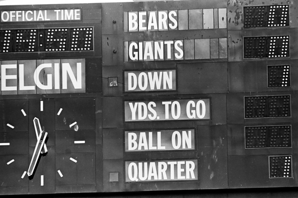 Chicago Bears vs. New York Giants - Al Podgorski for Chicago Sun-Times
