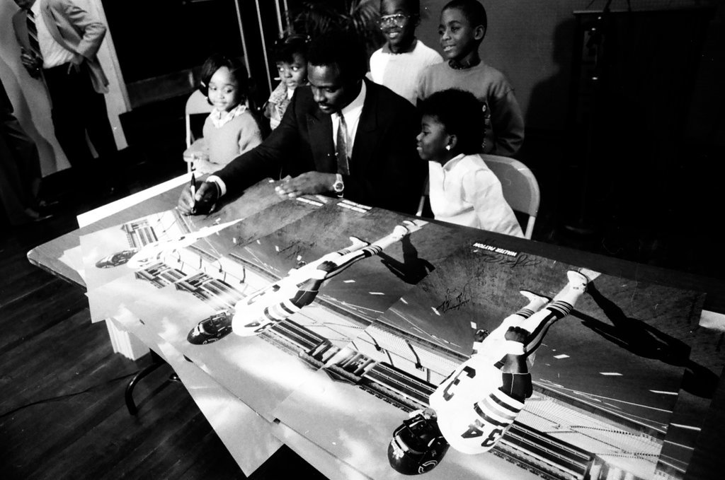 Walter Payton kicks off poster campaign benefiting Better Boys Foundation - Jack Lenahan for Chicago Sun-Times