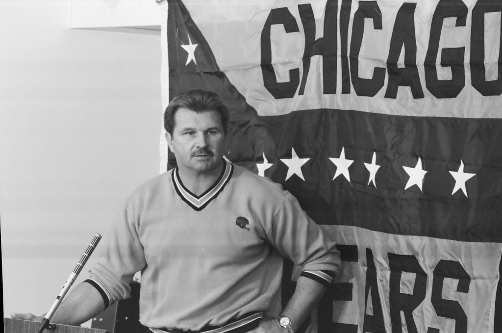 Mike Ditka holds press conference - Bob Ringham for Chicago Sun-Times