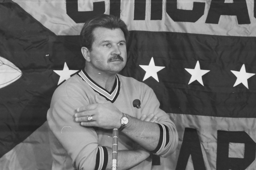 Mike Ditka holds press conference - Bob Ringham for Chicago Sun-Times