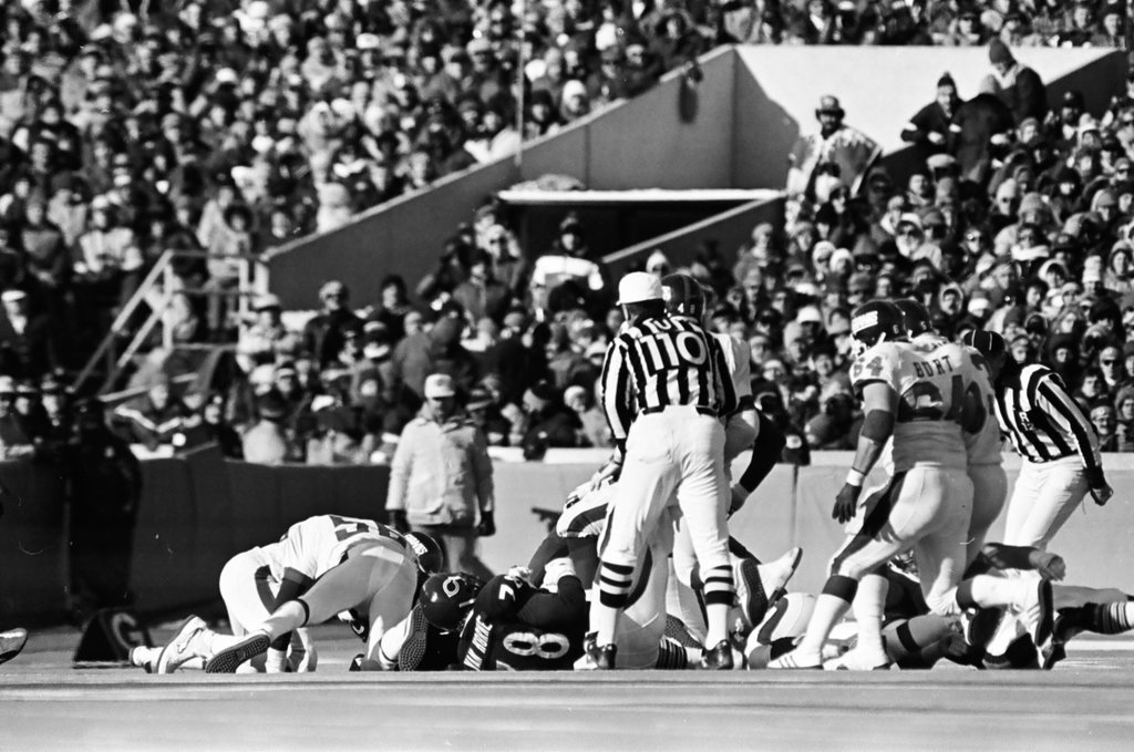 Chicago Bears vs. New York Giants - Al Podgorski for Chicago Sun-Times