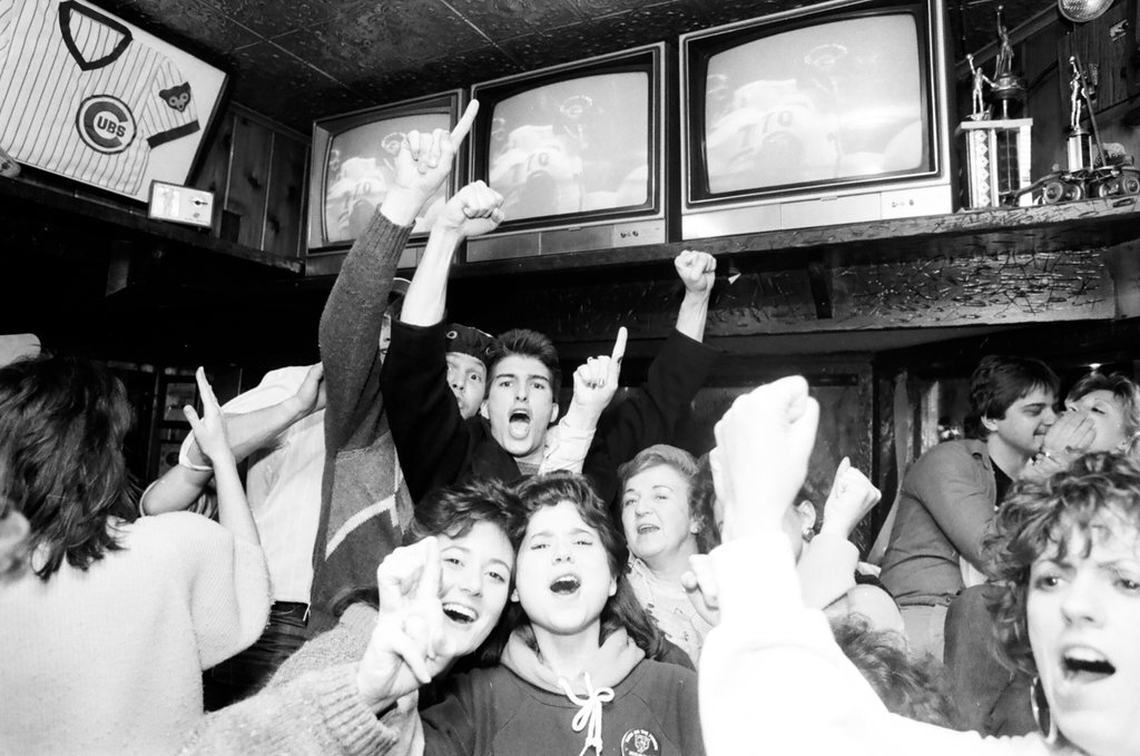 Bears fans celebrate Super Bowl win - Al Podgorski for Chicago Sun-Times