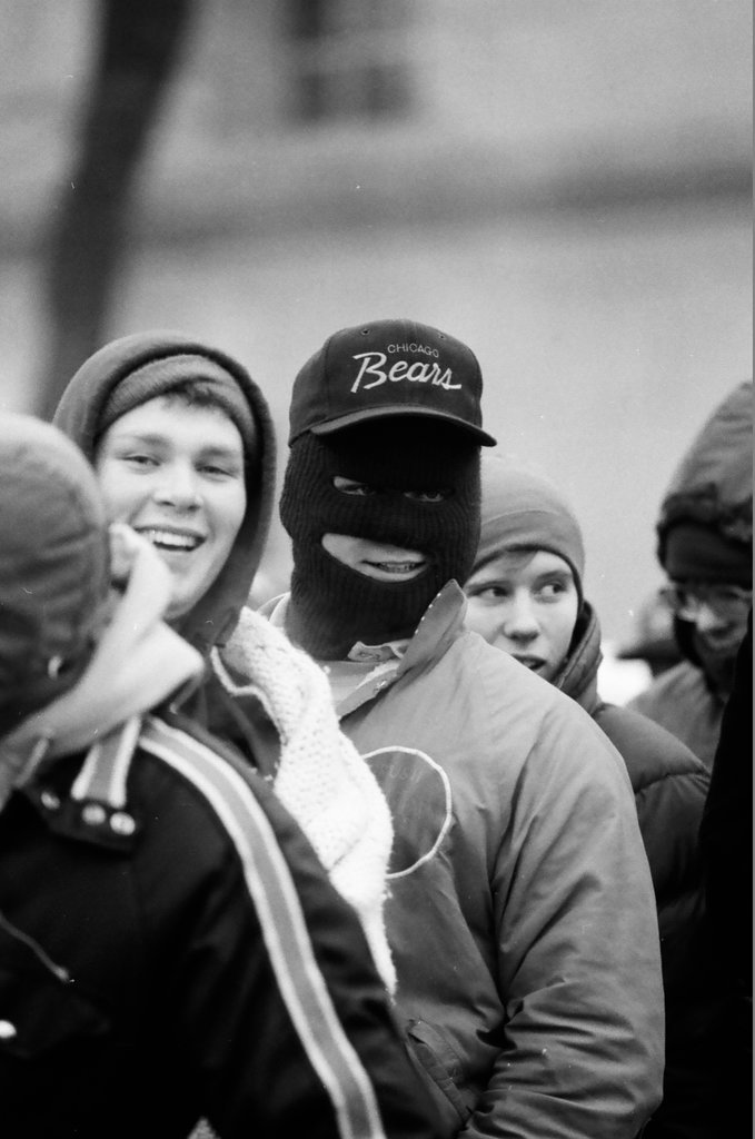 Chicago Bears fans line up for playoff tickets - Nancy Stuenkel for Chicago Sun-Times