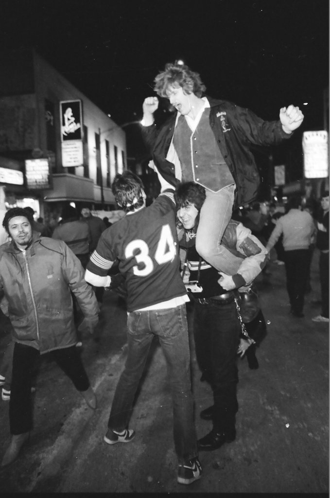 Bears fans celebrate Super Bowl win - Al Podgorski for Chicago Sun-Times