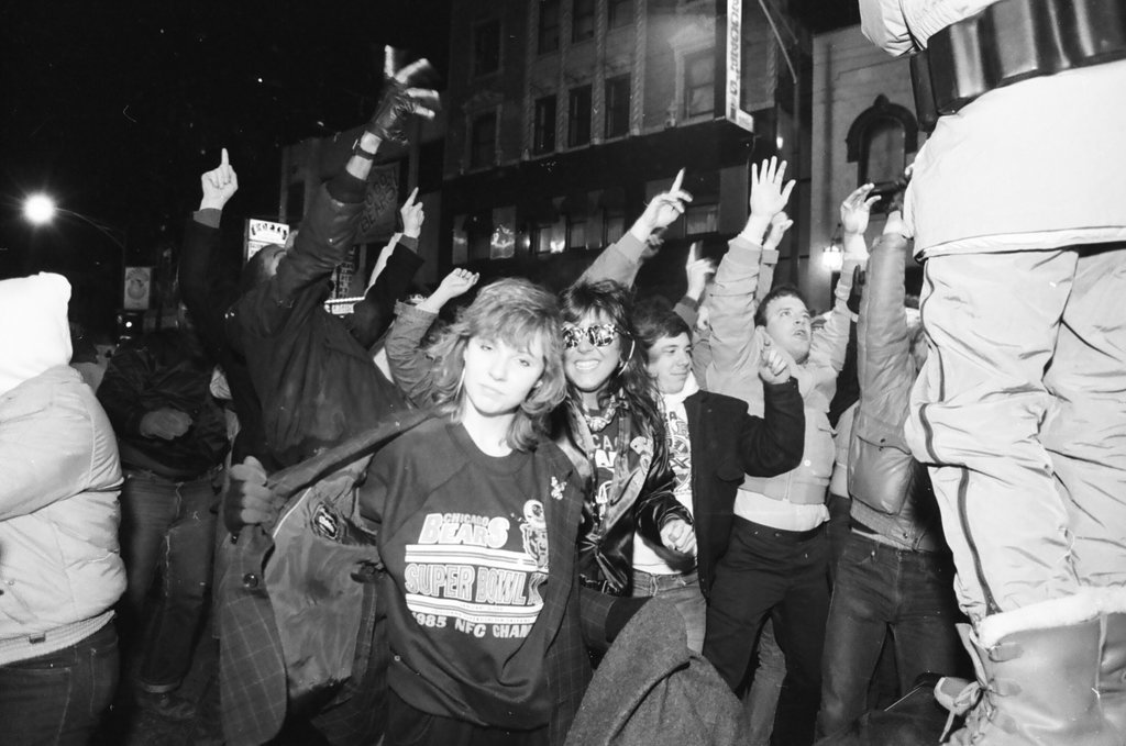 Bears fans celebrate Super Bowl win - Al Podgorski for Chicago Sun-Times