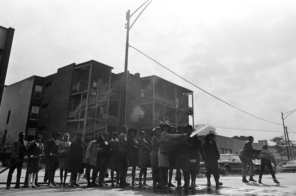 Students from Dunbar receive fire equipment demonstration - Bob Langer for Chicago Sun-Times