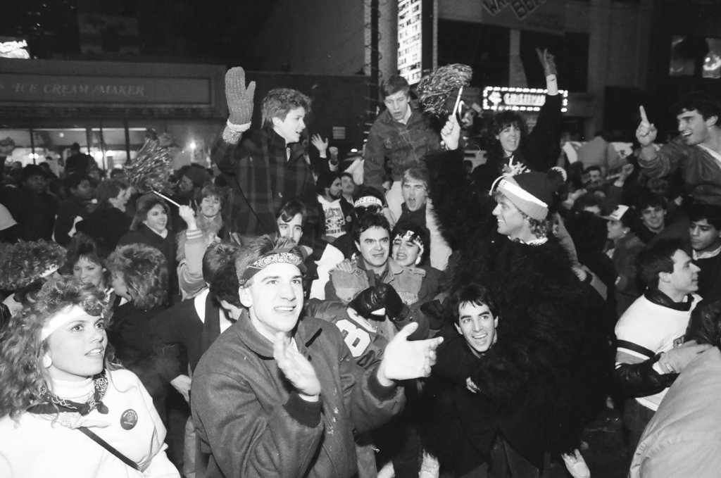 Bears fans celebrate Super Bowl win - Al Podgorski for Chicago Sun-Times