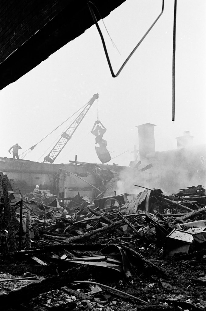Wreckage of Polk Brothers store after a fire - Jack Dykinga for Chicago Sun-Times