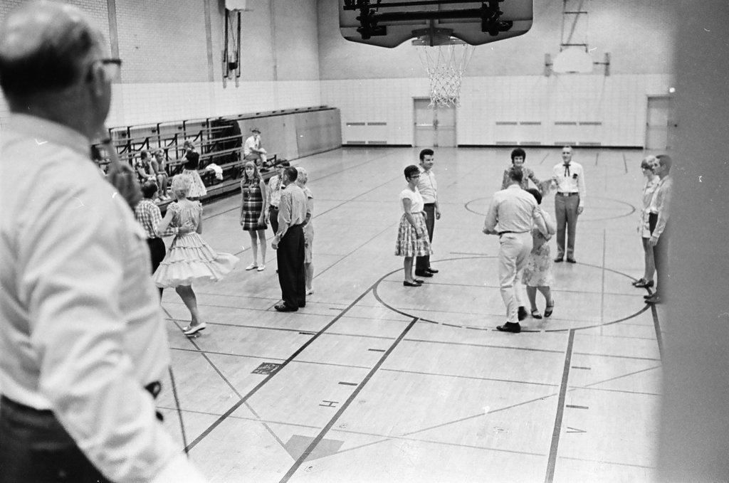 National Square Dance Week begins at Lawndale Park Gym - Larry Nocerino for Chicago Sun-Times